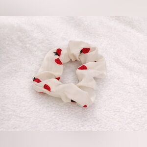 Strawberry Print Hair Scrunchie - White/Red